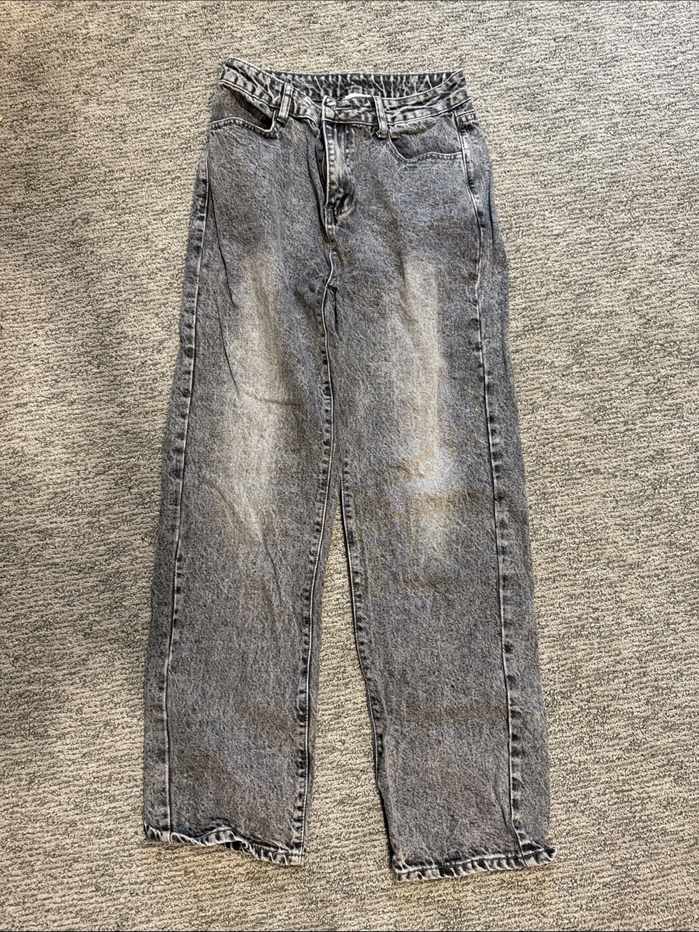 Le Lis Grey Wash Straight-Leg Jeans